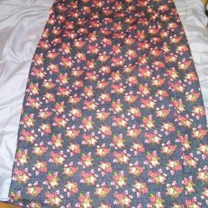 Honey and lace pencil skirt